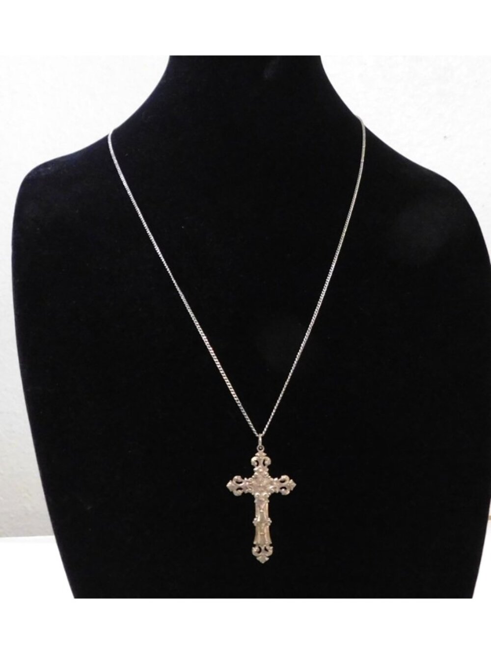 Vintage Sterling Chapel Cross Necklace 27" Endless Chain Ornate 2” Pendant - Picture 7 of 9